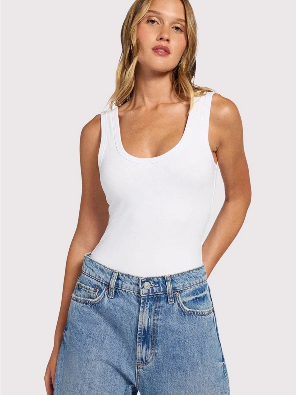 NWT Nuuds Seamless Scoop Tank Bodysuit in White Size M